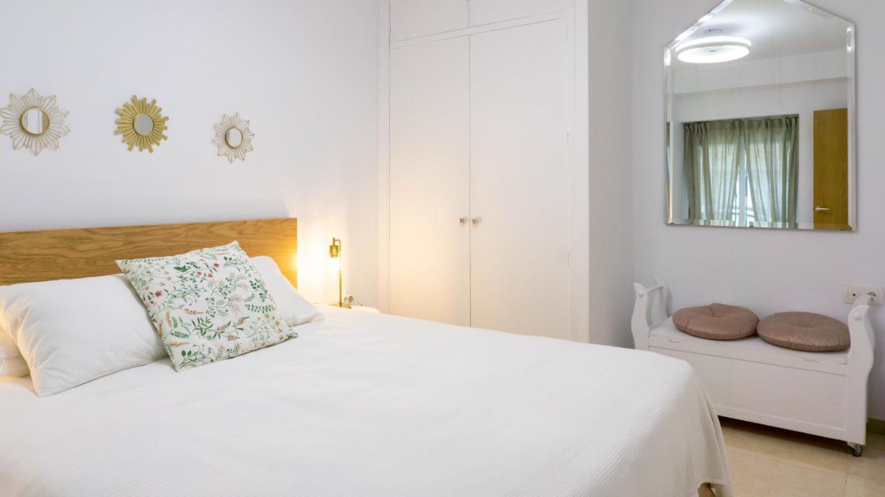 Apartment Caleta Beach Málaga Esterno foto