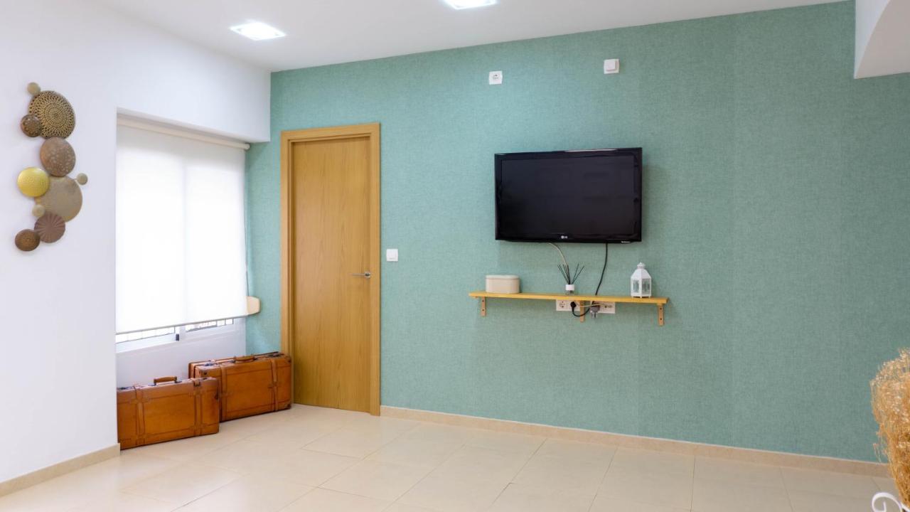Apartment Caleta Beach Málaga Esterno foto